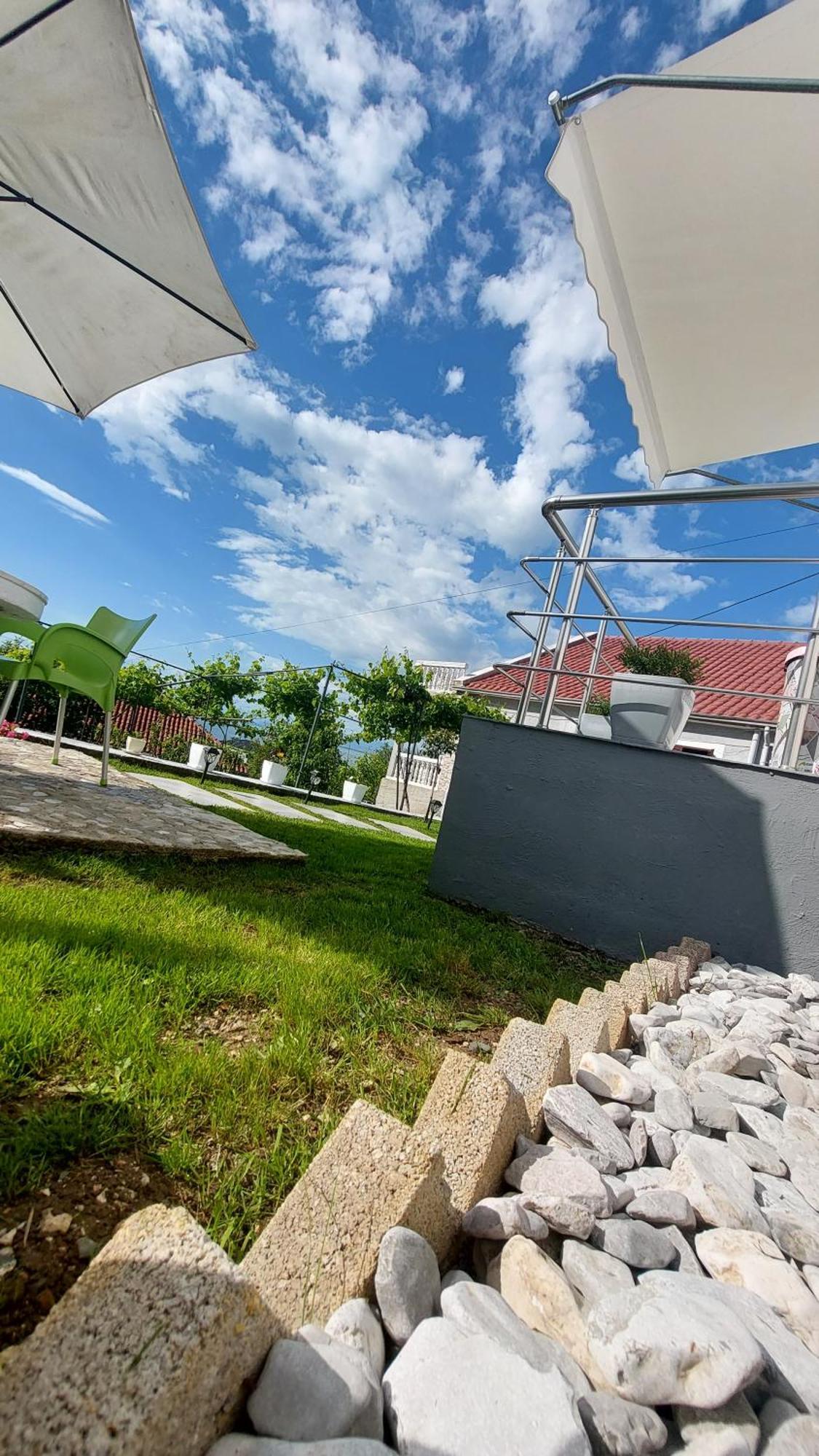 ホテル R&R Gesthouse Široka エクステリア 写真